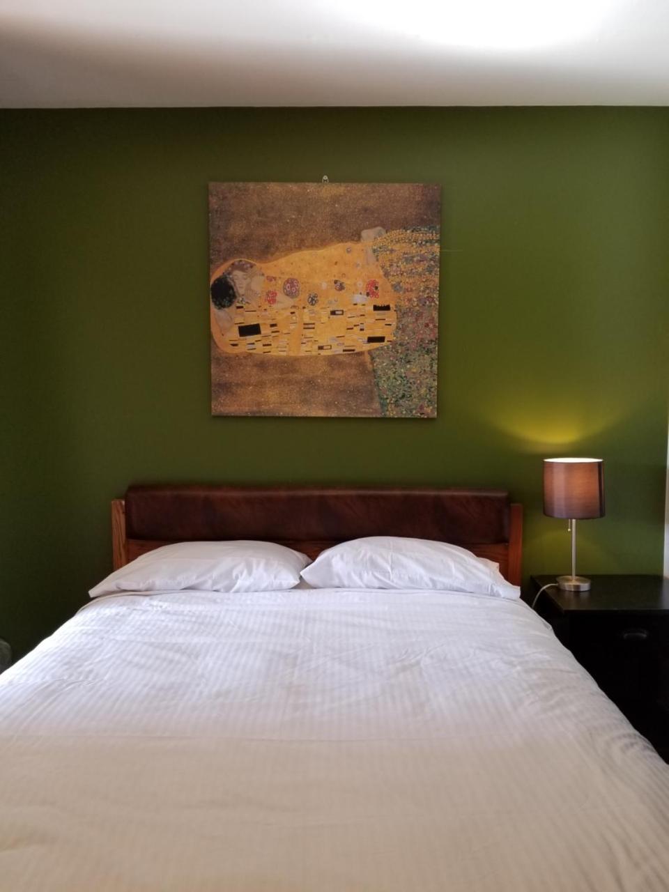 Sun Plaza Motel Sundre Екстериор снимка