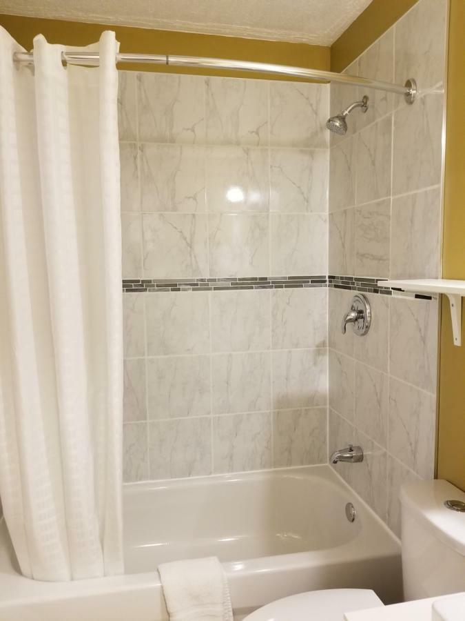 Sun Plaza Motel Sundre Екстериор снимка